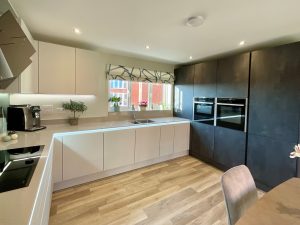 Concrete Effect and Platinum Kitchen - Leicht Classic FF and Ikono Neroton